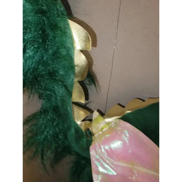 Sunny Toys WB934B 38 In. Large Marionette Dragon Wings - Green 38" - Picture 4 of 9